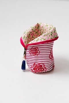 Cartuchera estampada autoportante