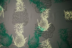 Mantel verde oscuro con ananás