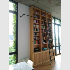 Escalera para biblioteca con ganchos, barandas, escalones de madera y ruedas - comprar online