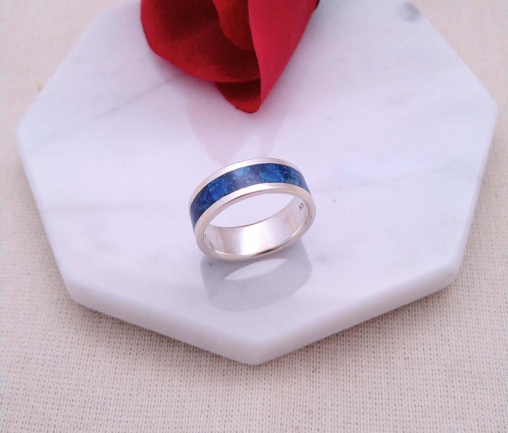 ANILLO ALIANZA PLATA 925 CON PIEDRA LAPISLAZULI NATURAL