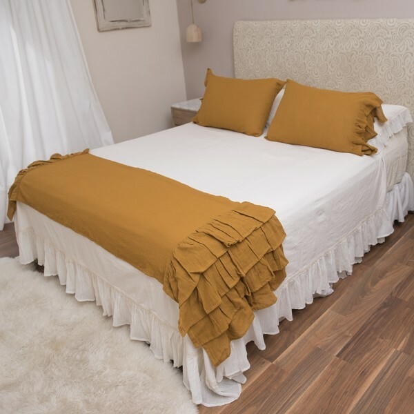 Pie De Cama DELHI 4 Volados 2 Almohadones Tusor