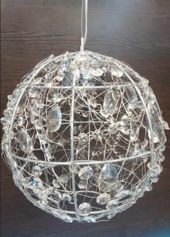 Esfera cocida con caireles de vidrio facetado