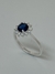 Anillo Rodinado en Oro Blanco 18klt y Zafiros Azules Carre. - comprar online