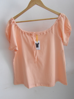 REMERA DAMAS CUELLO ESCOTADO CON CORDON DE REDUCCION ART 1120 (I7000-M-CORAL)