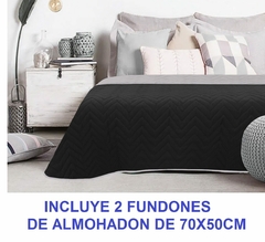 CUBRECAMA 2 1/2 CON FUNDONES DE ALMOHADON 50X70 MEDIDA 220X230CM MICROFIBRA 70 GRS (A17530-3FSMNEGR)