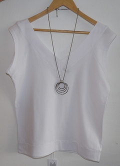 REMERA DAMAS CUELLO SCOTE V DELANTERA Y ESPALDA 100% ALGODON ART 1122 (I7006-L-BLANCO)