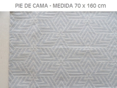 PIE DE CAMA EN TELA JAQUARD MEDIDA 70X160 CM (A2867-16)