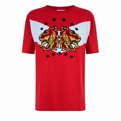 REMERA LION en internet