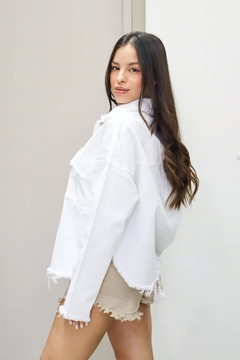 Campera Gabardina Oversize Blanca en internet