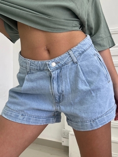 Short Jean con Pinzas