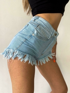 Short Rígido Desflecado - comprar online