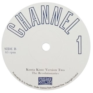 7" Revolutionaries - Kunta Kinte/Version Two [NM] - comprar online