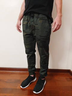 Calça Jogger Sarja Camuflada