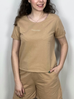 Blusa (Im)possible Caramelo