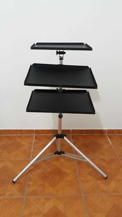 Suporte pedestal tripé com 3 bandejas para projetor notebook e mouse na internet