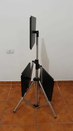 Suporte pedestal tripé com 3 bandejas para projetor notebook e mouse - Estudius Tripés de Fotografia Cinema e Áudio