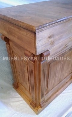 Imagen de Barra mostrador estilo colonial en madera maciza (BA108A)