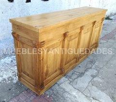 Barra mostrador estilo colonial realizada en madera maciza (BA113A) - comprar online