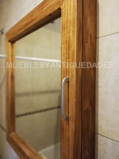 Imagen de Botiquín organizador para baño en madera maciza con espejo 0,80 x 0,70 mts (EM109M)
