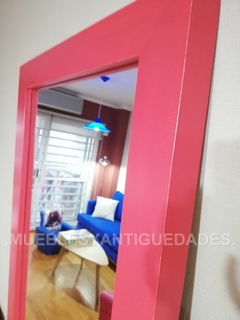 Espejo de pie con marco en madera maciza laqueado color rosa 1,90 x 0,60 mts (EM110M) - Muebles y Antiguedades - Argentina