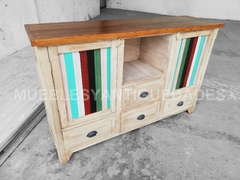 Mueble para TV de diseño realizado en madera maciza (TV105M) - comprar online