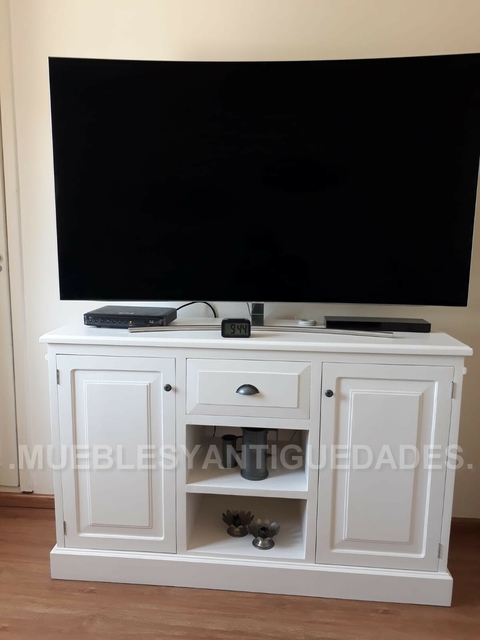 Mueble para TV / audio en madera maciza laqueado blanco (TV108M)