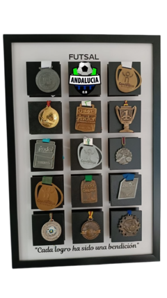 MEDALLEROS (15 y 8 medallas) - COMMUNITY FÚTBOL