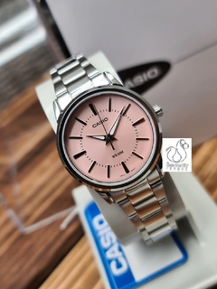 Reloj Casio LTP-1303D-4AV - comprar online