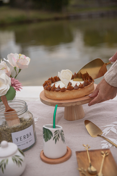 Pies de Torta Wood