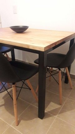 Imagen de Mesa de comedor