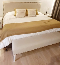 Respaldo de cama Tachas - Chez Deco