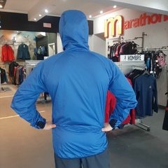 Campera Rompeviento Runn2 BlackRock (Hombre) - Marathona