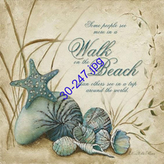 Lámina para decoupage con un diseño de conchas marinas y una estrella de mar, con el texto "Some people see more in a Walk on the Beach".