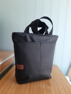 Bolso de cuerina negro