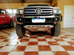 Bumper Paragolpe Reforzado Cromado Toyota Hilux Sw4 2016+ - comprar online