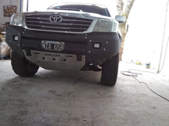 Bumper Paragolpe Reforzado Negro Hilux Sw4 - comprar online