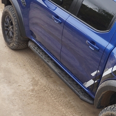 Estribos Planos Off Road Bracco Amarok Hilux Ranger Frontier S10 Alaskan - Full Equipamientos 4x4