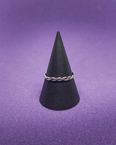 A 908 - Anillo de Plata 925 - Diseño Artesanal @dahojoyas - Mini trenza plana (2 mm)