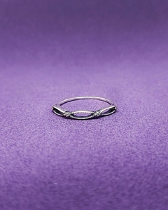 A 931 - Anillo de Plata 925 - Óvalos finos estirados unidos con mini flor