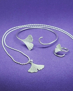 AR 786 - Aros de Plata 925 - Diseño Artesanal @dahojoyas - Pasantes - Hojas de Gingko Biloba - comprar online