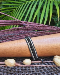 P 612 - Pulsera de India - Ajustable - Tejida con cuentas de Alpaca y mostacillas negras - comprar online