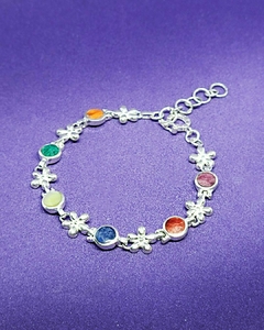 P 677 - Pulsera de Plata 950 - Círculos de Piedras y Conchillas naturales y flores de plata