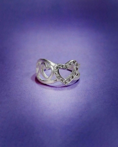 PV 3571 - Anillo de plata 925 Onda con corazón de cubic y 2 corazones calados