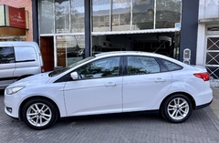 Ford Focus SE 2.0 4p. - Automotores España