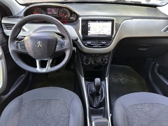 Peugeot 2008 Allure 1.6 en internet