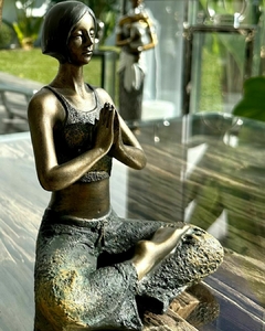 FIGURA DAMA YOGA 23 CM - MUNDO ESPINAS