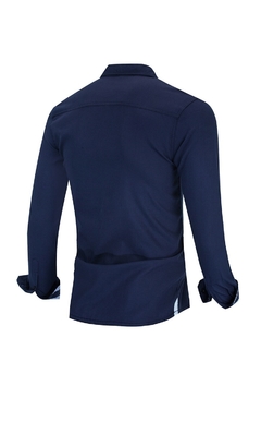 Camisa masculina slim fit mangas compridas  em algodão