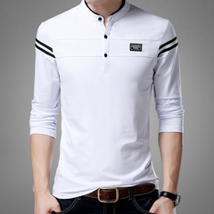 Camiseta masculina manga compridas com gola mandarim confeccionada em algodão