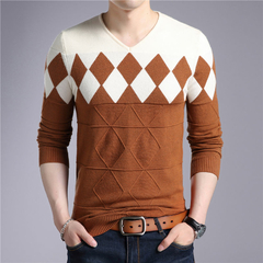 Suéter em lã gola V Slim Fit - loja online