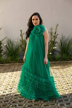 LOCAÇÃO Vestido verde com flor no pescoço